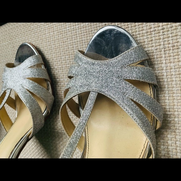 Betsey Johnson spike Silver sparkled heels size 10 - Picture 6 of 12